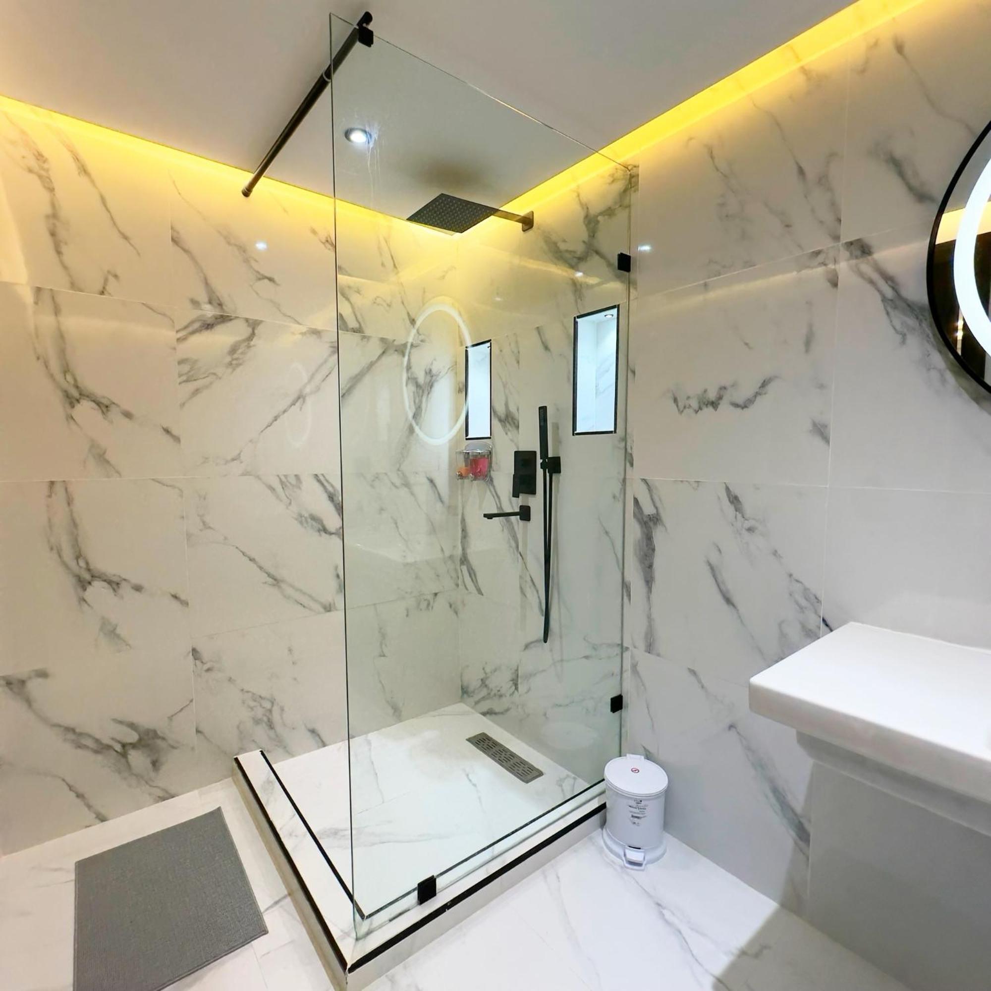 Luxury Hilton Center R4a Guest Friendly Apartment *